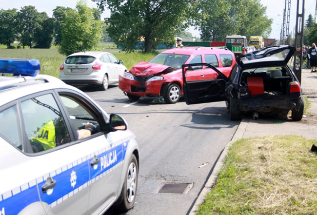 Zderzyły się dwa samochody - zdjęcia