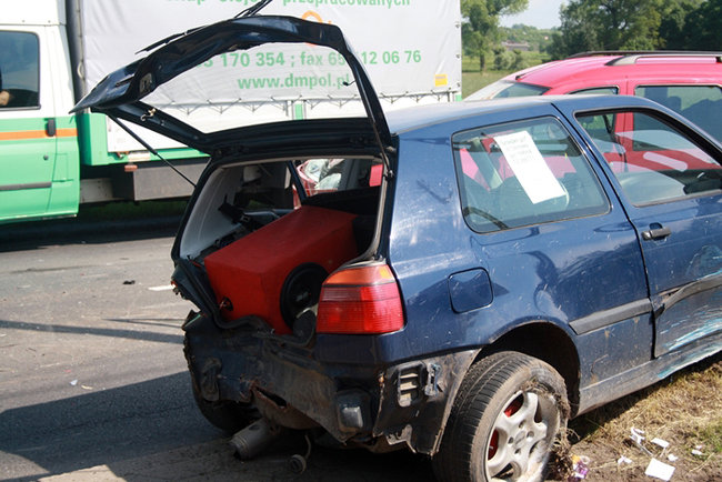 Zderzyły się dwa samochody - zdjęcia