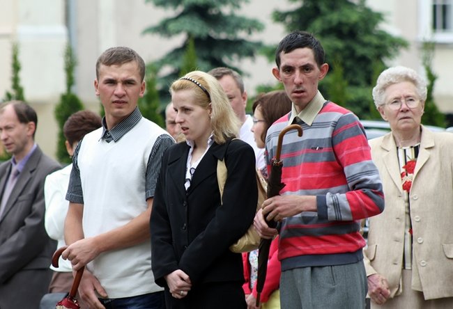 Wyszli z Eucharystią na Rynek - zdjęcia