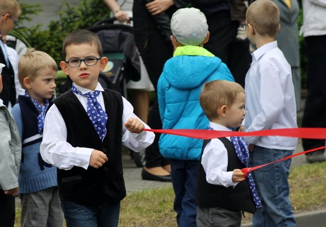 Wyszli z Eucharystią na Rynek - zdjęcia
