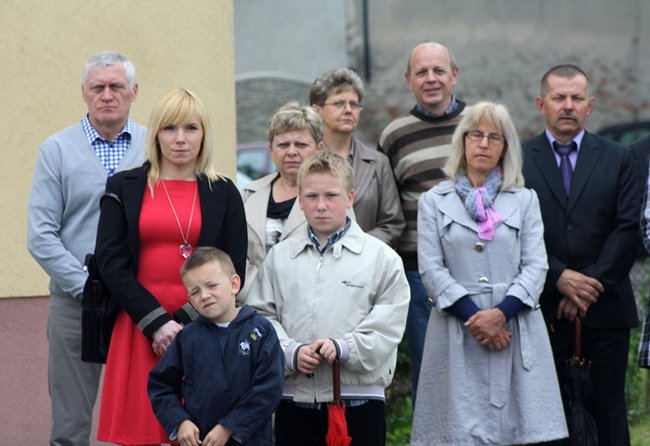 Wyszli z Eucharystią na Rynek - zdjęcia