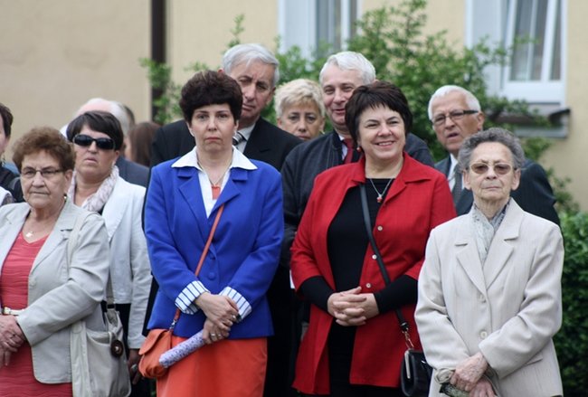 Wyszli z Eucharystią na Rynek - zdjęcia