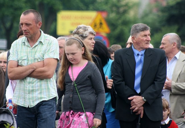 Wyszli z Eucharystią na Rynek - zdjęcia