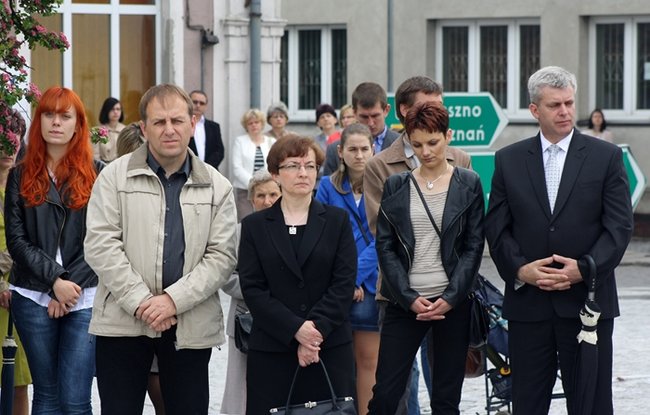 Wyszli z Eucharystią na Rynek - zdjęcia