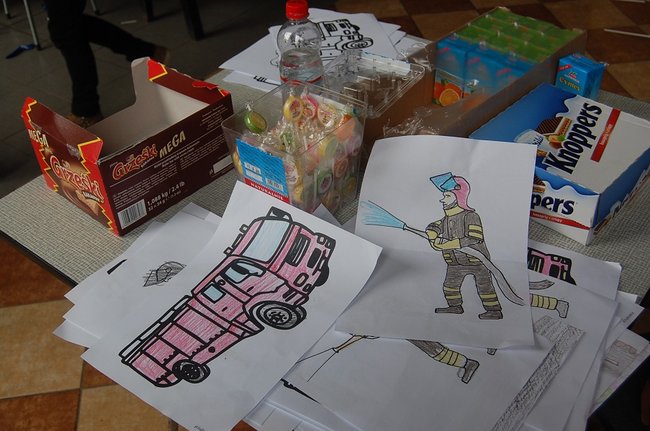 Strażacy pamiętali o dzieciach - zdjęcia