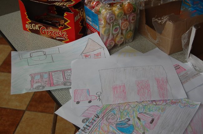 Strażacy pamiętali o dzieciach - zdjęcia