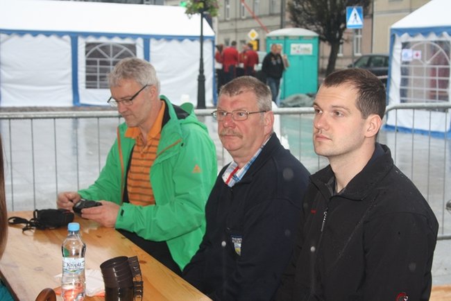 Deszcz nie sprzyjał zabawie - zdjęcia