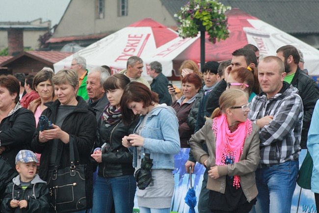 Deszcz nie sprzyjał zabawie - zdjęcia