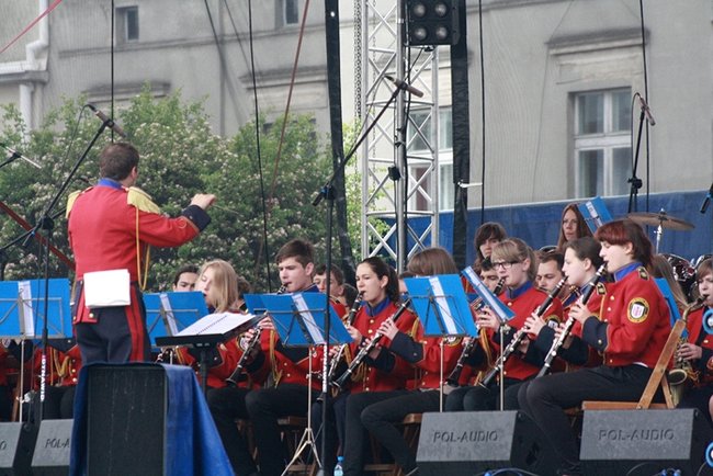 Deszcz nie sprzyjał zabawie - zdjęcia