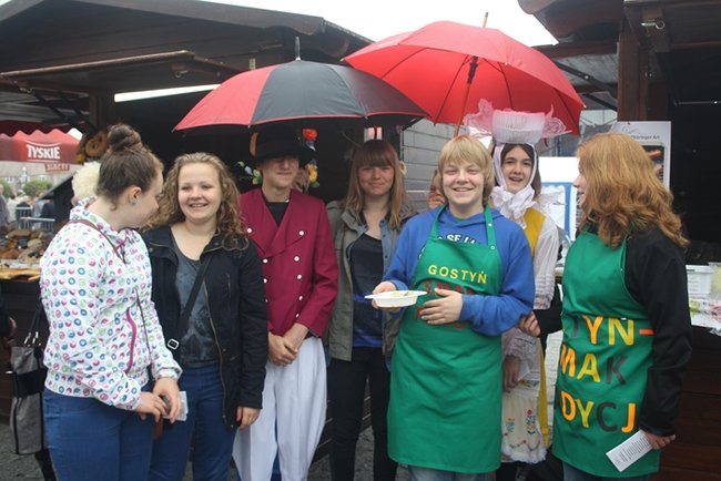 Deszcz nie sprzyjał zabawie - zdjęcia