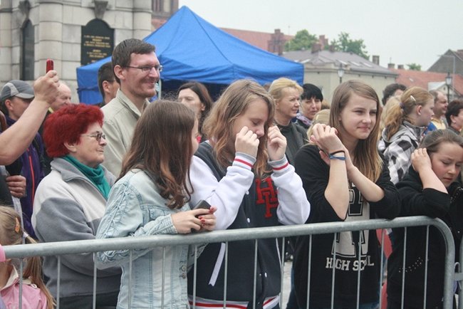 Deszcz nie sprzyjał zabawie - zdjęcia