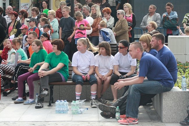 Deszcz nie sprzyjał zabawie - zdjęcia