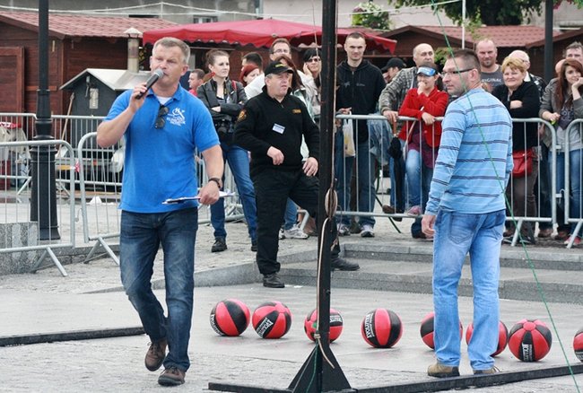 Deszcz nie sprzyjał zabawie - zdjęcia