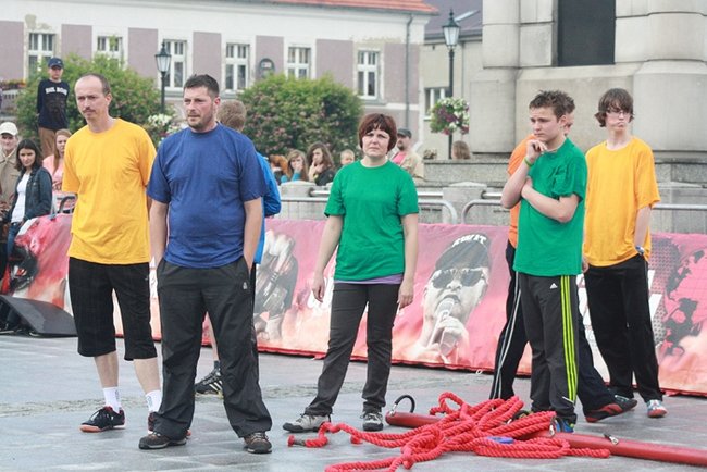 Deszcz nie sprzyjał zabawie - zdjęcia