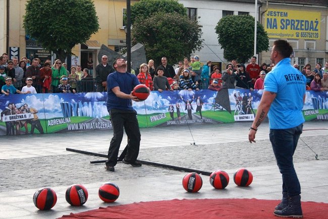 Deszcz nie sprzyjał zabawie - zdjęcia
