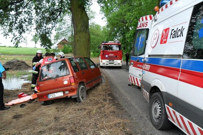 Był pijany i jechał zbyt szybko - zdjęcia