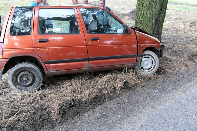 Był pijany i jechał zbyt szybko - zdjęcia