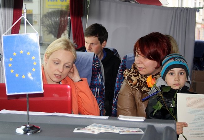 Pomarańczowe wsparcie - zdjęcia