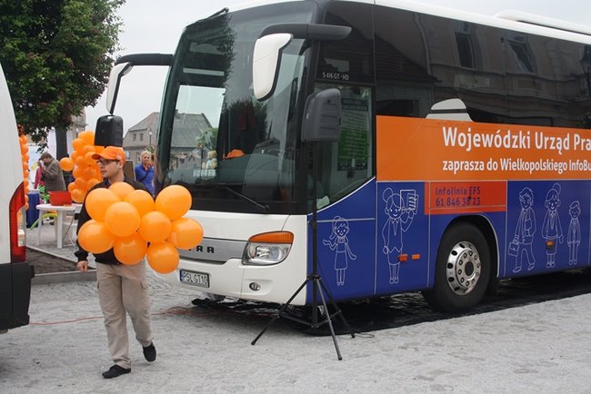 Pomarańczowe wsparcie - zdjęcia