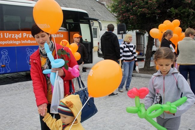 Pomarańczowe wsparcie - zdjęcia