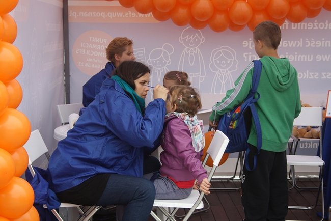 Pomarańczowe wsparcie - zdjęcia