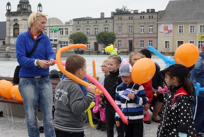 Pomarańczowe wsparcie - zdjęcia