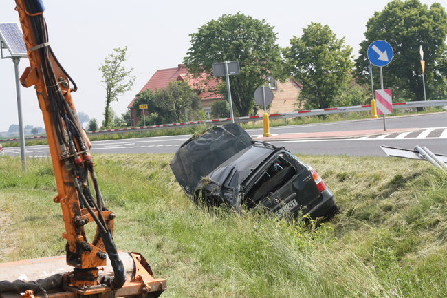 Najechała na kosiarkę - zdjęcia