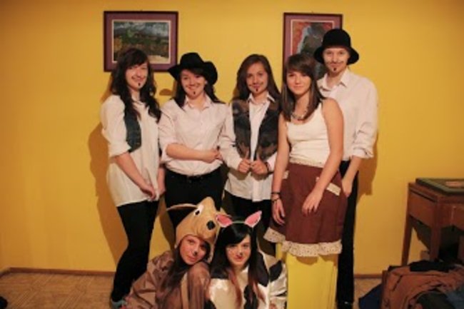 Młodzież uczyła przedszkolaków - zdjęcia