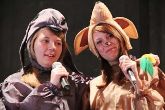 Młodzież uczyła przedszkolaków - zdjęcia