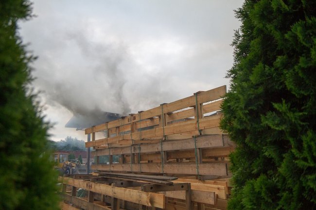 Spalił się tartak w Pępowie - zdjęcia/film