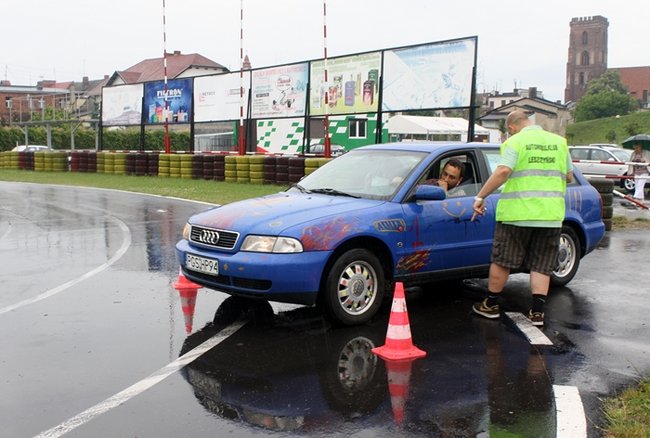 Smerfne powitanie lata - zdjęcia