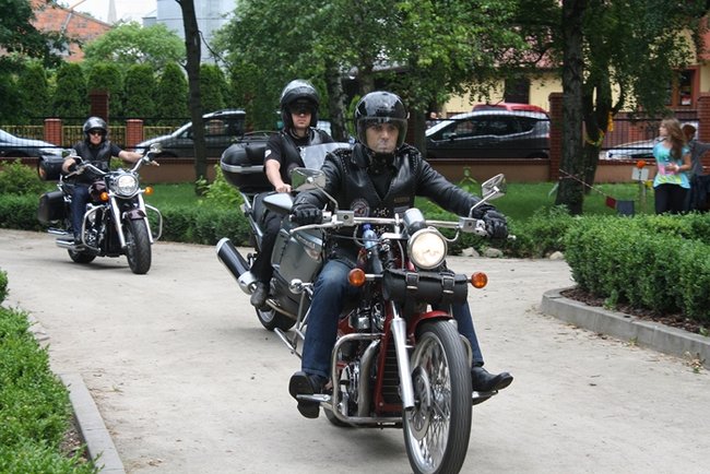 Smerfne powitanie lata - zdjęcia