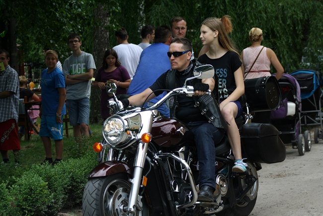 Smerfne powitanie lata - zdjęcia