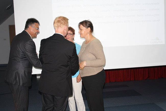 Tak wiele za tak niewiele - zdjęcia