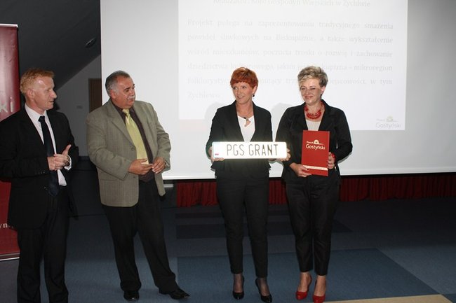 Tak wiele za tak niewiele - zdjęcia