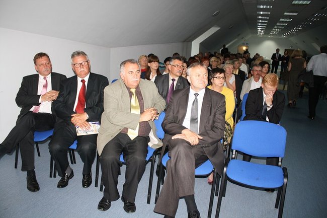 Tak wiele za tak niewiele - zdjęcia