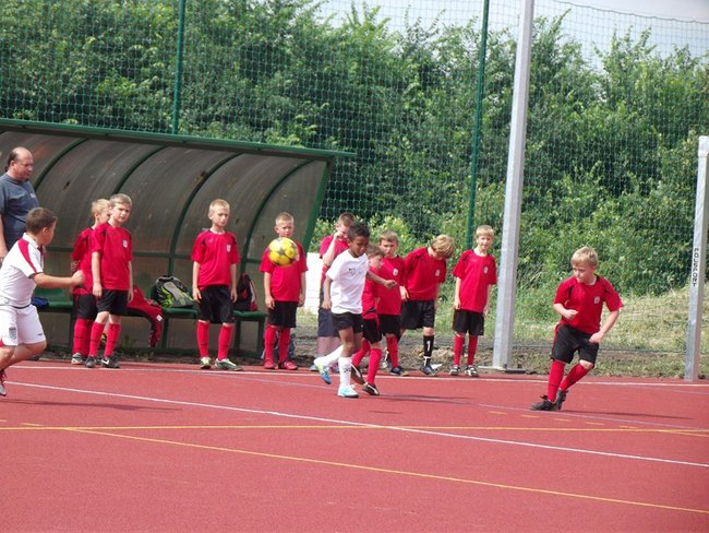 Doczekali się nowego boiska - zdjęcia