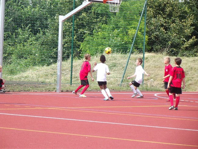 Doczekali się nowego boiska - zdjęcia