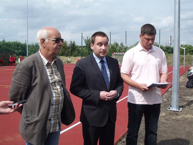 Doczekali się nowego boiska - zdjęcia