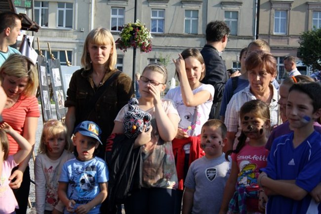 Rynek pełen czworonogów - zdjęcia