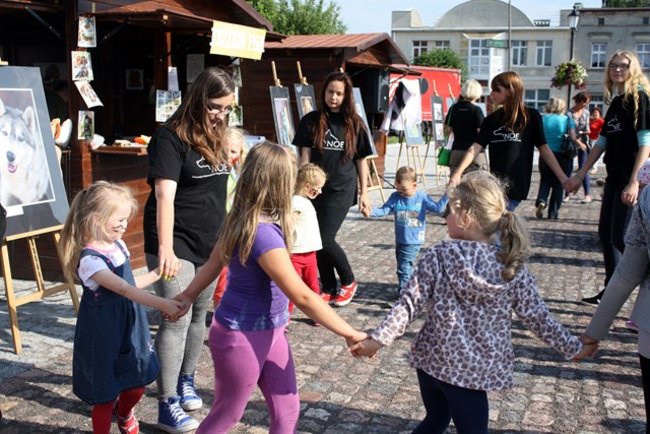 Rynek pełen czworonogów - zdjęcia