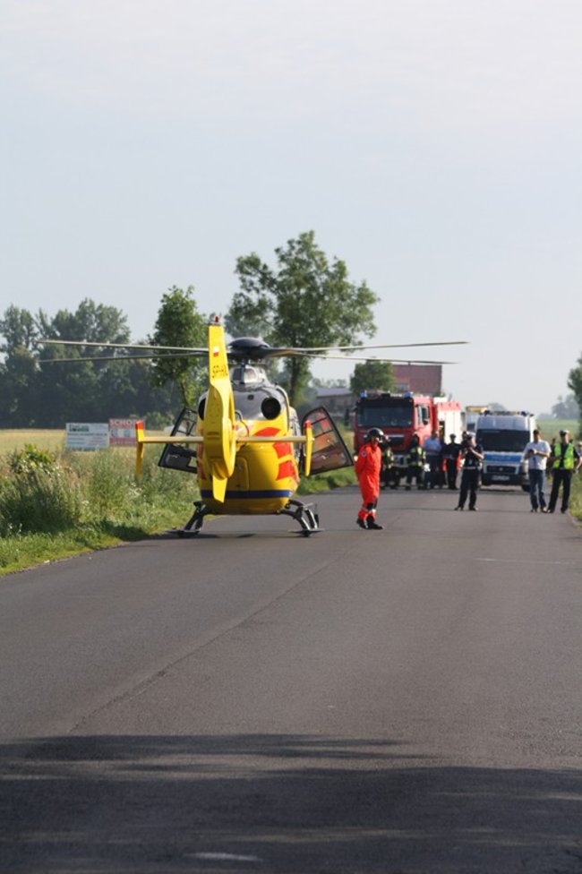 Policja szuka sprawcy wypadku - zdjęcia