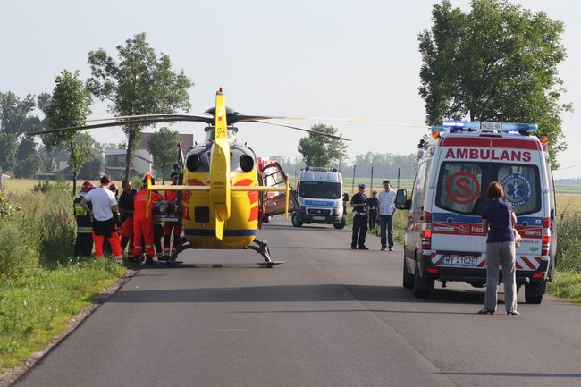 Policja szuka sprawcy wypadku - zdjęcia
