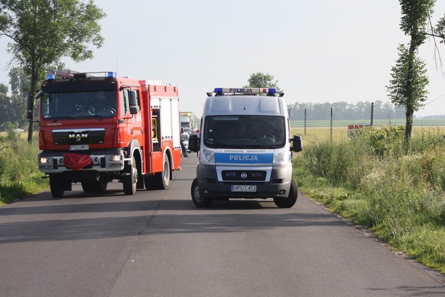 Policja szuka sprawcy wypadku - zdjęcia