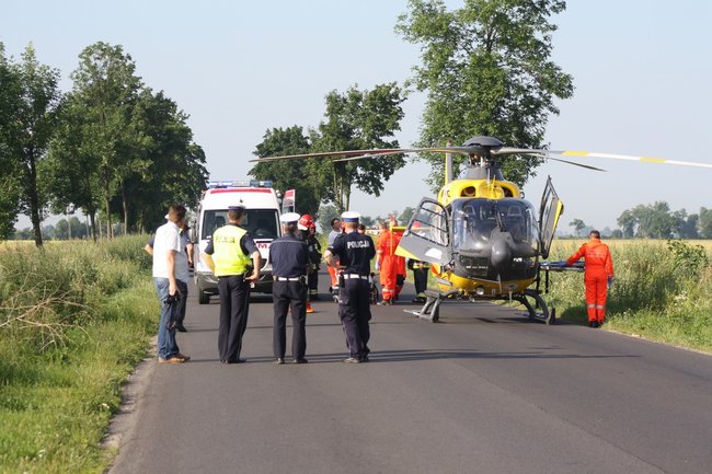 Policja szuka sprawcy wypadku - zdjęcia