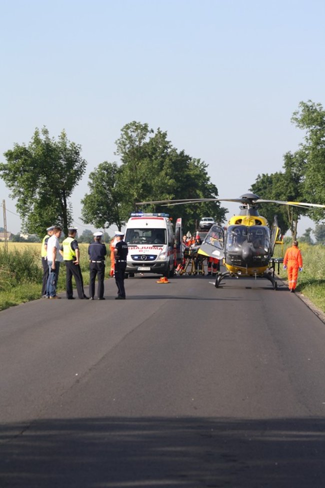 Policja szuka sprawcy wypadku - zdjęcia