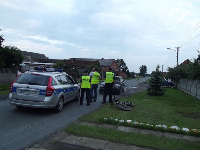 11-latek wpadł pod samochód - zdjęcia