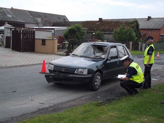 11-latek wpadł pod samochód - zdjęcia