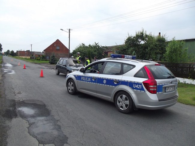 11-latek wpadł pod samochód - zdjęcia