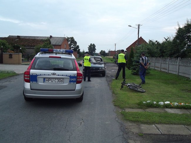 11-latek wpadł pod samochód - zdjęcia